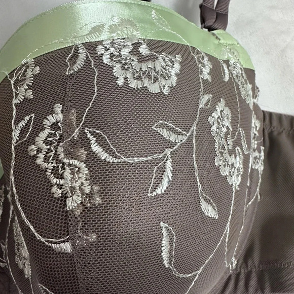Cacique brown bra with embroidered flowers size 44DD - Picture 6 of 11